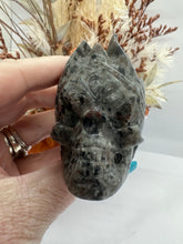 Load image into Gallery viewer, Yooperlite Skull (UV reactive )
